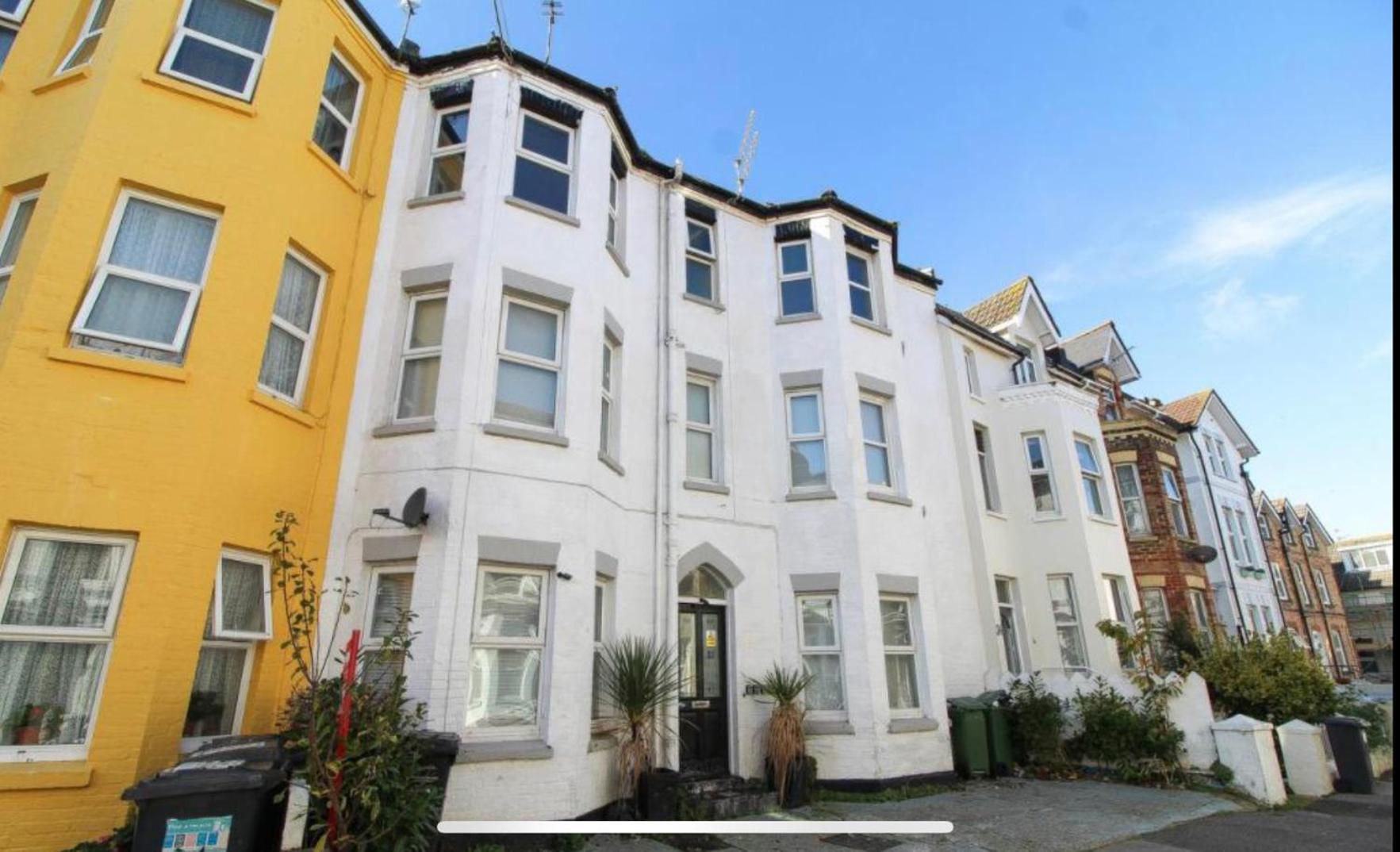 Modern Town Centre Flat - Free Shared Parking, King Size Bed, 5 Minutes Walk To Beach Bournemouth Buitenkant foto