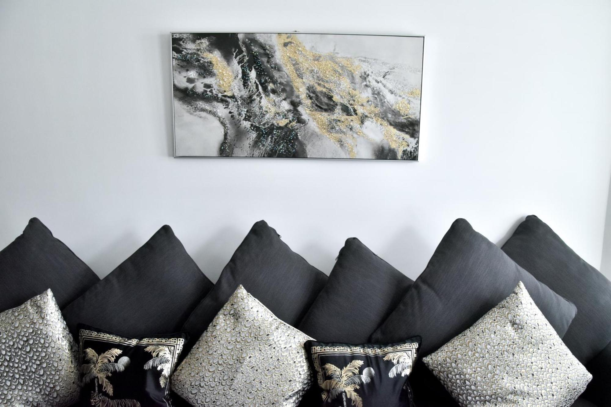 Modern Town Centre Flat - Free Shared Parking, King Size Bed, 5 Minutes Walk To Beach Bournemouth Buitenkant foto