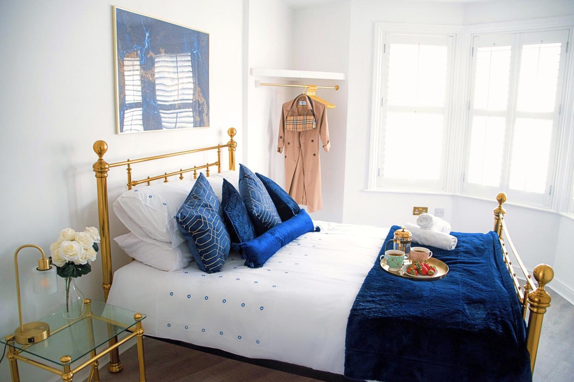 Modern Town Centre Flat - Free Shared Parking, King Size Bed, 5 Minutes Walk To Beach Bournemouth Buitenkant foto