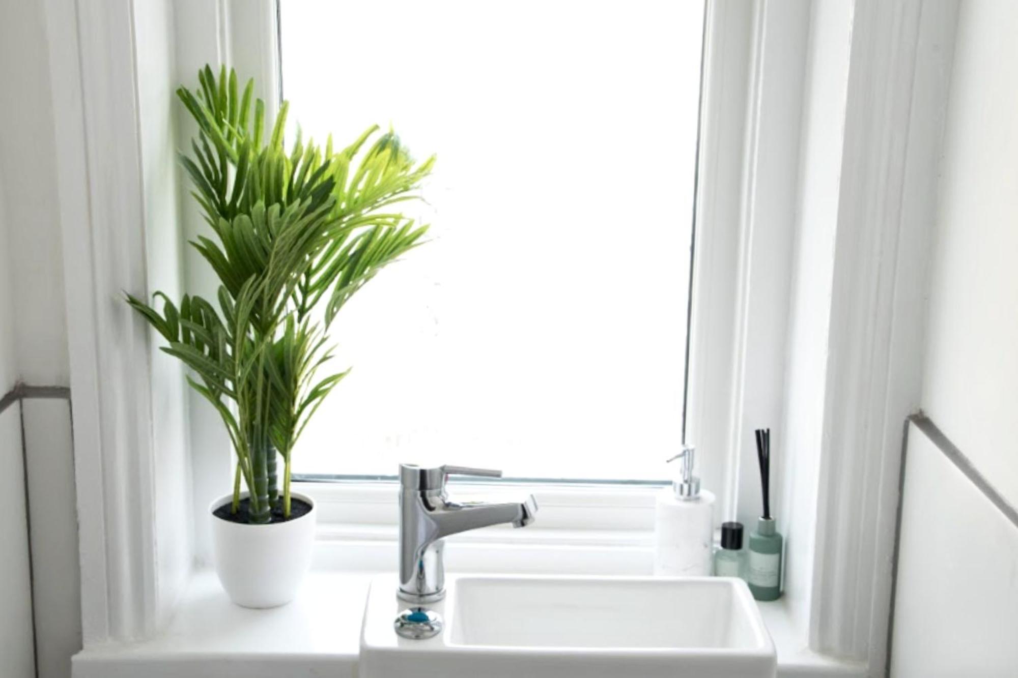 Modern Town Centre Flat - Free Shared Parking, King Size Bed, 5 Minutes Walk To Beach Bournemouth Buitenkant foto