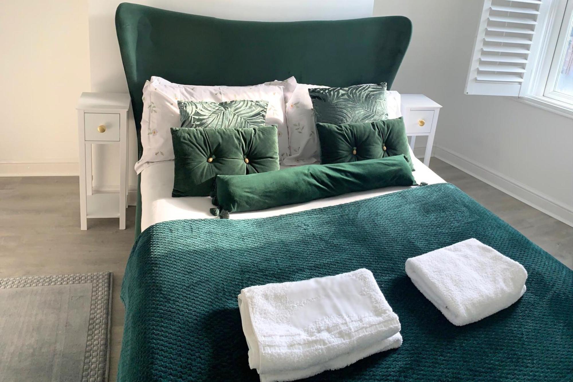 Modern Town Centre Flat - Free Shared Parking, King Size Bed, 5 Minutes Walk To Beach Bournemouth Buitenkant foto